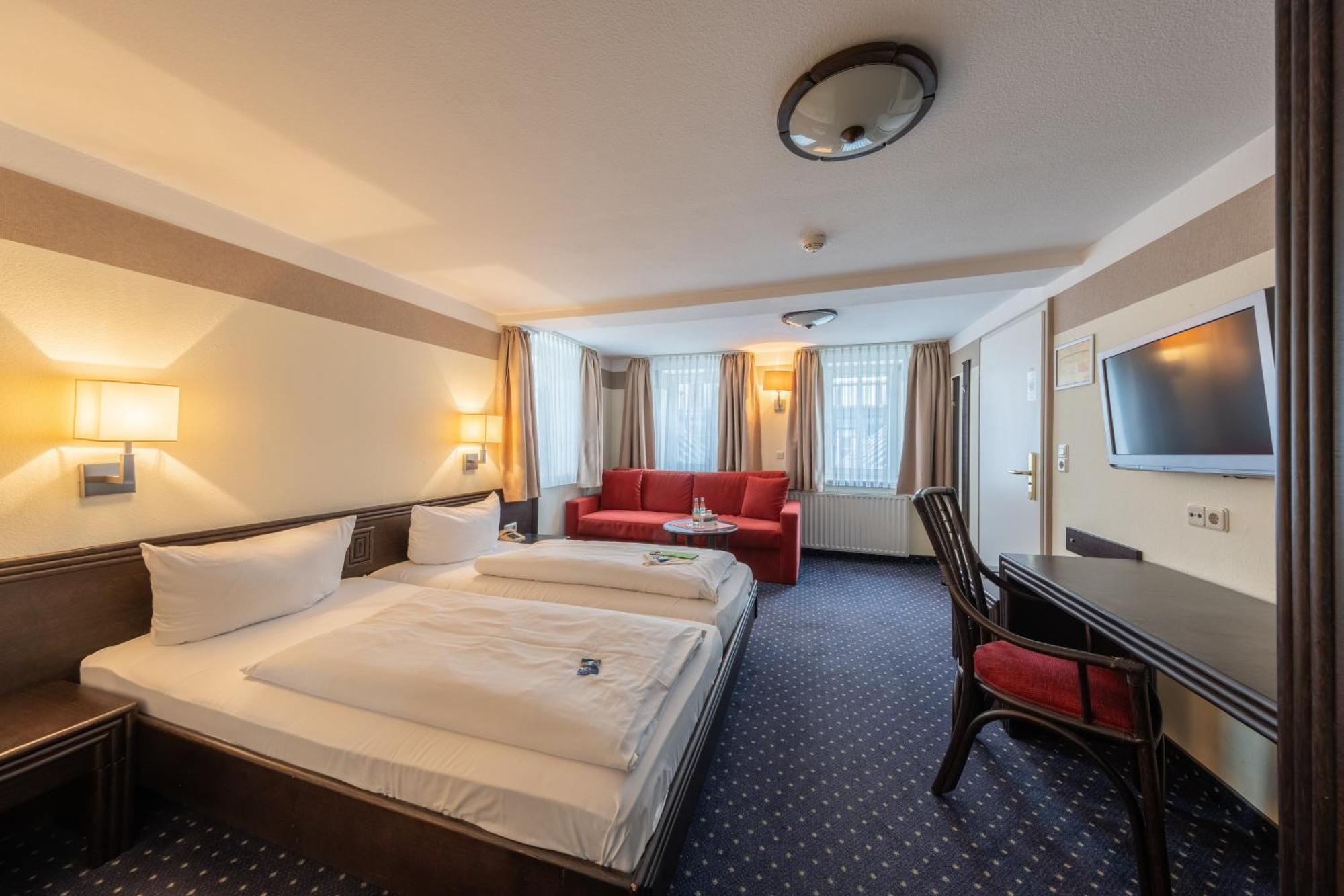 Hotel Brauhaus Zum Loewen Mühlhausen Esterno foto